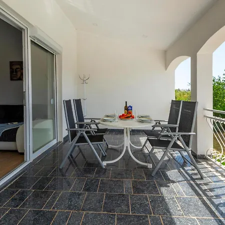 Holiday home Amazing In With Wifi Rosini